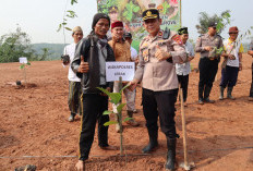 HUT Humas Polri ke-72, Polres Lebak gelar Penanaman Pohon di Desa Sangkanmanik