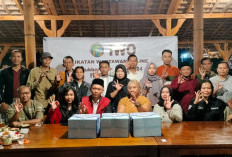 Ramadhan Berkah, Ikatan Wartawan Online Bogor Raya Gelar Bukber di Warung Kopi Simpang Sentul