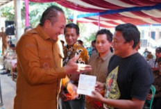 Bupati  Dorong 34 Kelompok Ternak  Hibahkan Rp1,26 Miliar untuk Perkuat Ekonomi Peternak