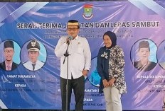 Ketua Apdesi Kecamatan Sukamulya Kabupaten Tangerang Beri Sambutan di Acara Sertijab Camat Sukamulya