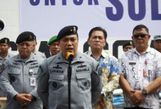 Bakamla RI Lepas KN Singa Laut-402 Salurkan Bantuan Warga Terdampak Bajir di Siau 