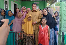 Bupati Tangerang Takziah ke Rumah Duka Korban Kecelakaan Maut di Sumur Bandung, Jayanti