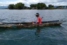 Nelayan Diminta Tunda Mencari Ikan,Saat Kondisi Cuaca Ekstrem Danau Toba