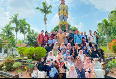 Sebanyak Enampuluh Orang 60 Warga Kmp. Sadamaya Ziarah ke Banten Lama, Merak, dan Makam Pahlawan Raden Inten I