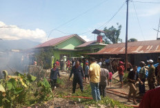 Belasan Keluarga Kehilangan Tempat Tinggal di Aceh Akibat Dibakar Kobaran Api 