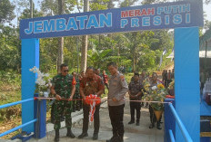 Bupati Karanganyar  Resmikan Jembatan Merah Putih, Ajak Warga Rawat Bersama, Apresiasi Kepada Kapolri