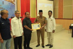 Asisten l Buka Workshop Jurnalistik PWl Labuhanbatu