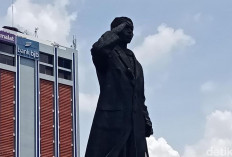 Suta Widhya: Mubazir Pindahkan Patung Sudirman