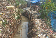 Pemdes Ciherang Ubah Tempat Sampah Liar Jadi Jalan Betonisasi