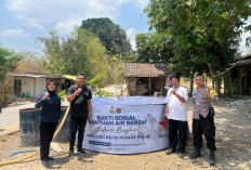 HUT Ke -72 Humas Polri, Sihumas Polres Karanganyar Salurkan Bantuan Air Bersih di Wilayah Berdampak Kekeringan