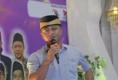 Camat Kemiri Hadiri Santunan Yatim di Penutupan Pesantren Ramadan di Padepokan Macan Putih Kemiri