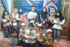 Safari Dakwah HMPIAT Salurkan 50 Mushaf ke Ponpes dan Musholla di Kemiri