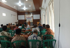 Kepala Desa Plosorejo Lantik Kasi Pelayanan Baru, Tekankan Sikap Melayani dengan  Ikhlas dan Sabar 