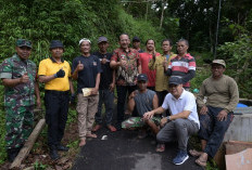 Pemkab Karanganyar, Baznas dan PUDAM Tirta Lawu Hadir Kunjungi Korban Longsor di Karangbangun Matesih