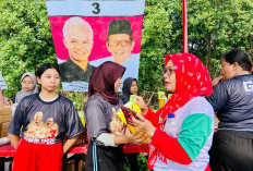 Berbagi dengan Gembira ala Relawan Jaritangan Semarang Aksi Berbagai Rezeki Tebus Minyak Goreng Murah