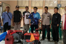 Pemdes Cimahi Salurkan Beragam Bantuan untuk Warga, Mulai BLT hingga Mesin Pompa Air bagi Petani