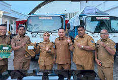 Bupati Labuhanbatu Serahkan Truk Sampah Untuk Kecamatan Rantau Selatan