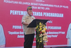 PP Polri Metro Jaya Sematkan Tanda Penghargaan, Tegaskan Semangat Pengabdian Tak Berakhir Setelah Purna tugas 