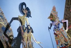 Bagaikan kisah pewayangan Petruk versus Bathara Guru, Siapa yang Bohong 