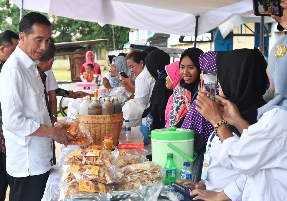 Berkat PNM Mekar, Usaha Sri Dayanti Bergerak Maju