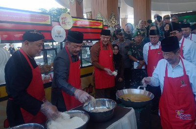 BAZNAS Dorong Kemandirian Ekonomi Mustahik, Luncurkan Program ZChicken di Kabupaten Karanganyar