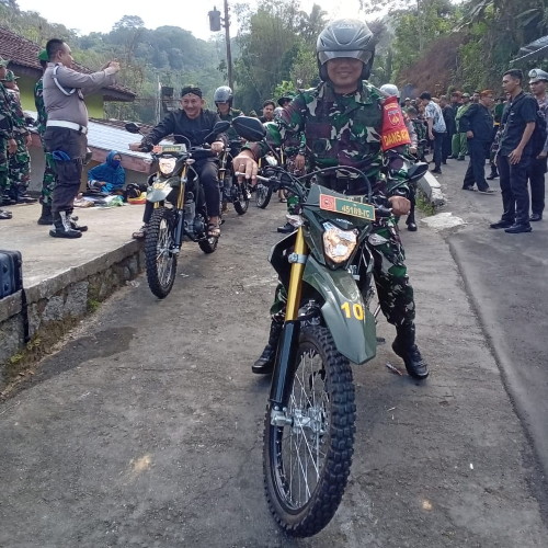 Komandan Kodim 0727/Karanganyar Tutup TMMD Sengkuyung Tahap 1 di Desa Girilayu Matesih