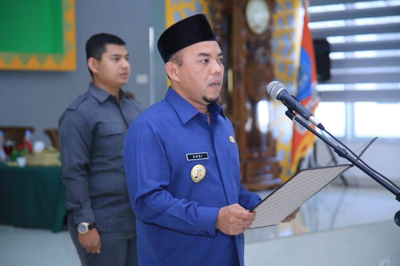 Plt Bupati Labuhanbatu Melantik Pejabat Administrator dan Pengawas