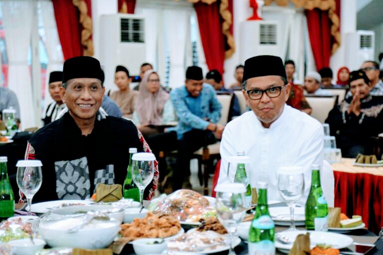 Gubernur Sulsel Dorong Media Lakukan Kontrol Sosial & Inovasi Terhadap Pemerintahan Di Acara Bukber