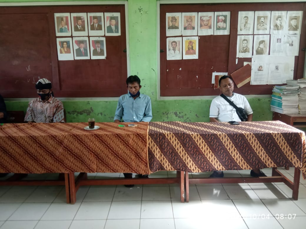 Corona Tak Halangi Pemilu Ketua RW di Desa Petir, Panitia Manfaatkan Sebagai Sarana Sosialisasi Pencegahan Cov