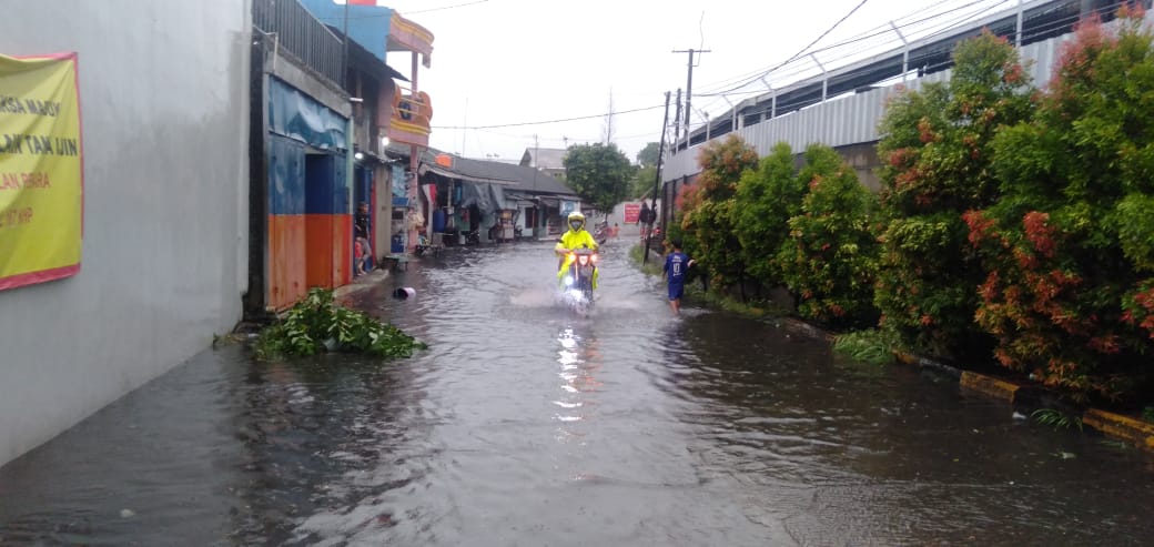 Drainase Buruk Diduga Jadi Penyebab Banjir di Jalan Industri 1 Jabarwood Bunder Cikupa