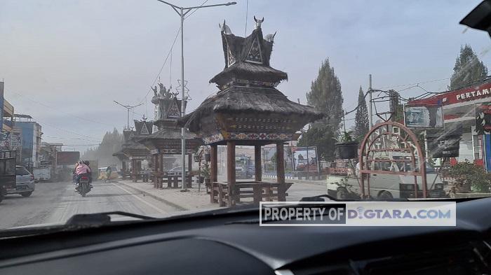 Sinabung Kembali Erupsi , Jalan di Berastagi Terutup Abu Vulkanik