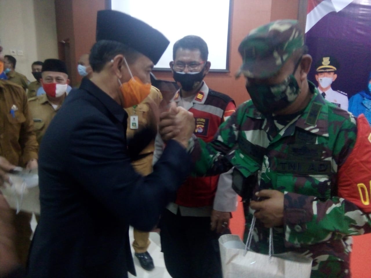 Lepas sambut Pejabat Administrator dan Pengawas Kecamatan Jayanti