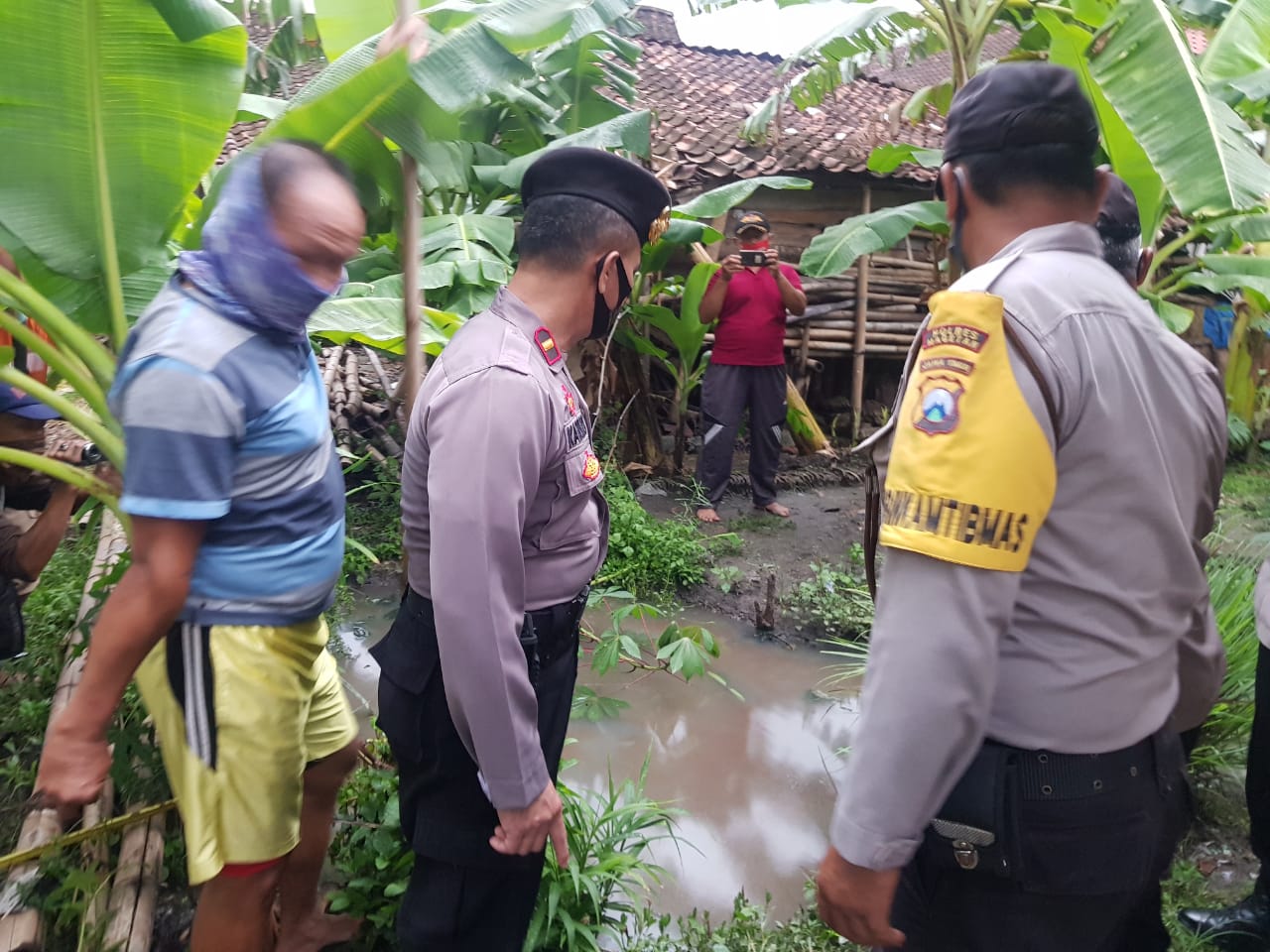 Lepas Pengawasan Orang Tua, Balita 2 Tahun Tewas Terjebur Parit