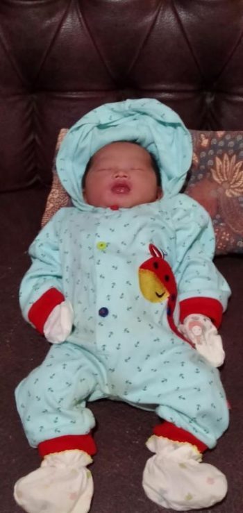 Sangat Biadab,Bayi Cantik Manis Diduga Dibuang Oleh Bapak Ibunya.