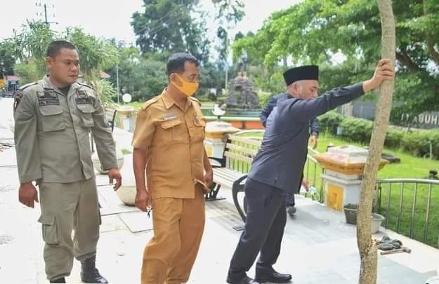 Bupati Labuhanbatu Berharap Masyarakat Turut Menjaga Taman Kota