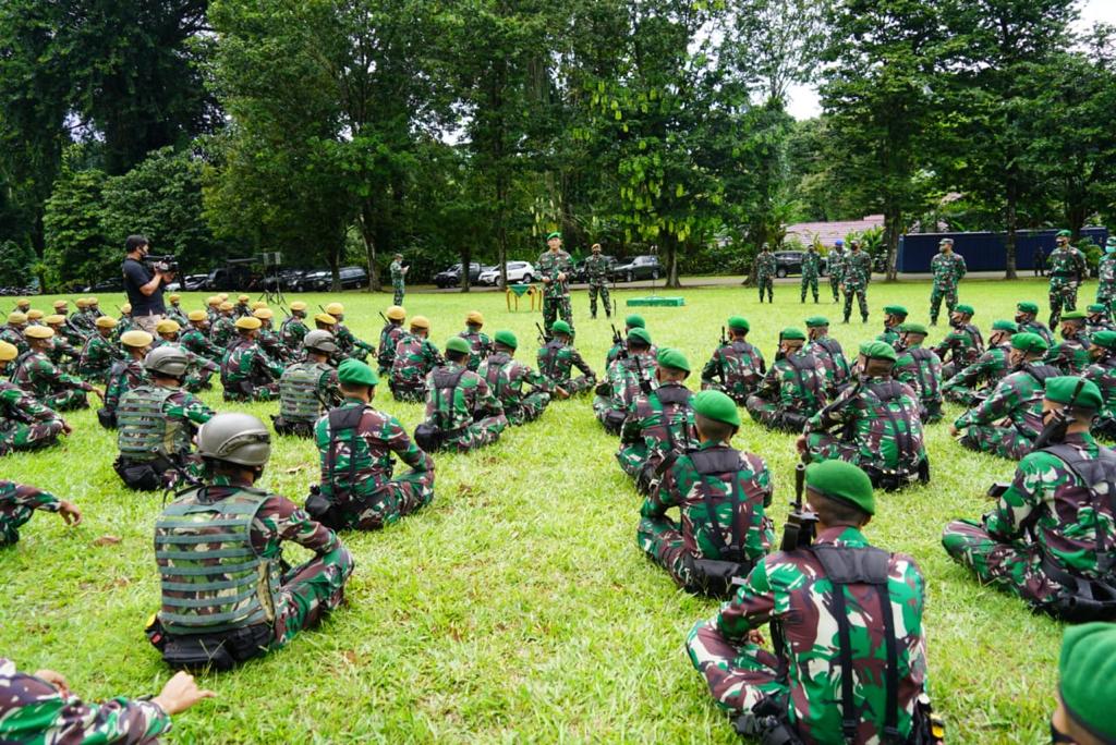 Danrem 061/SK Serah Terima Pasukan PAM VVIP Istana Bogor