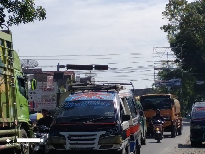 Lampu Lalu Lintas Mati Bisa Makan Korban