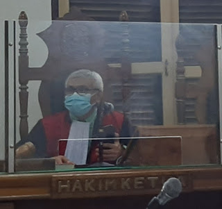 Hasil Uang Narkoba Miliaran, Hanya Dituntut 2 Tahun Penjara