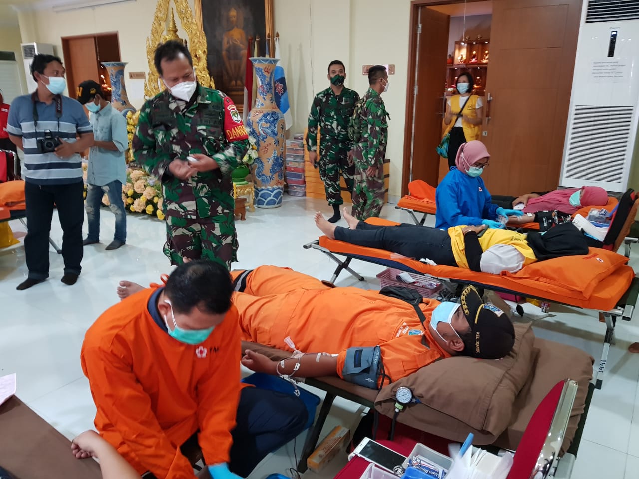 Kodim 0503/JB Bersama Vihara Hemadhiro Mettavati Gelar Baksos Donor Darah