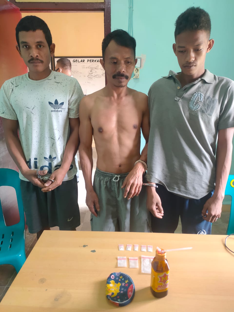 3 Warga Labura Diboyong Tekab Polsek Merbau