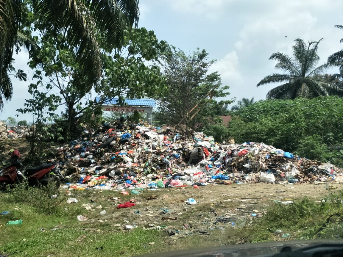 Tak Terima Kebunya Tertimbun Sampah, Hasnan Surati Bupati Labuhanbatu