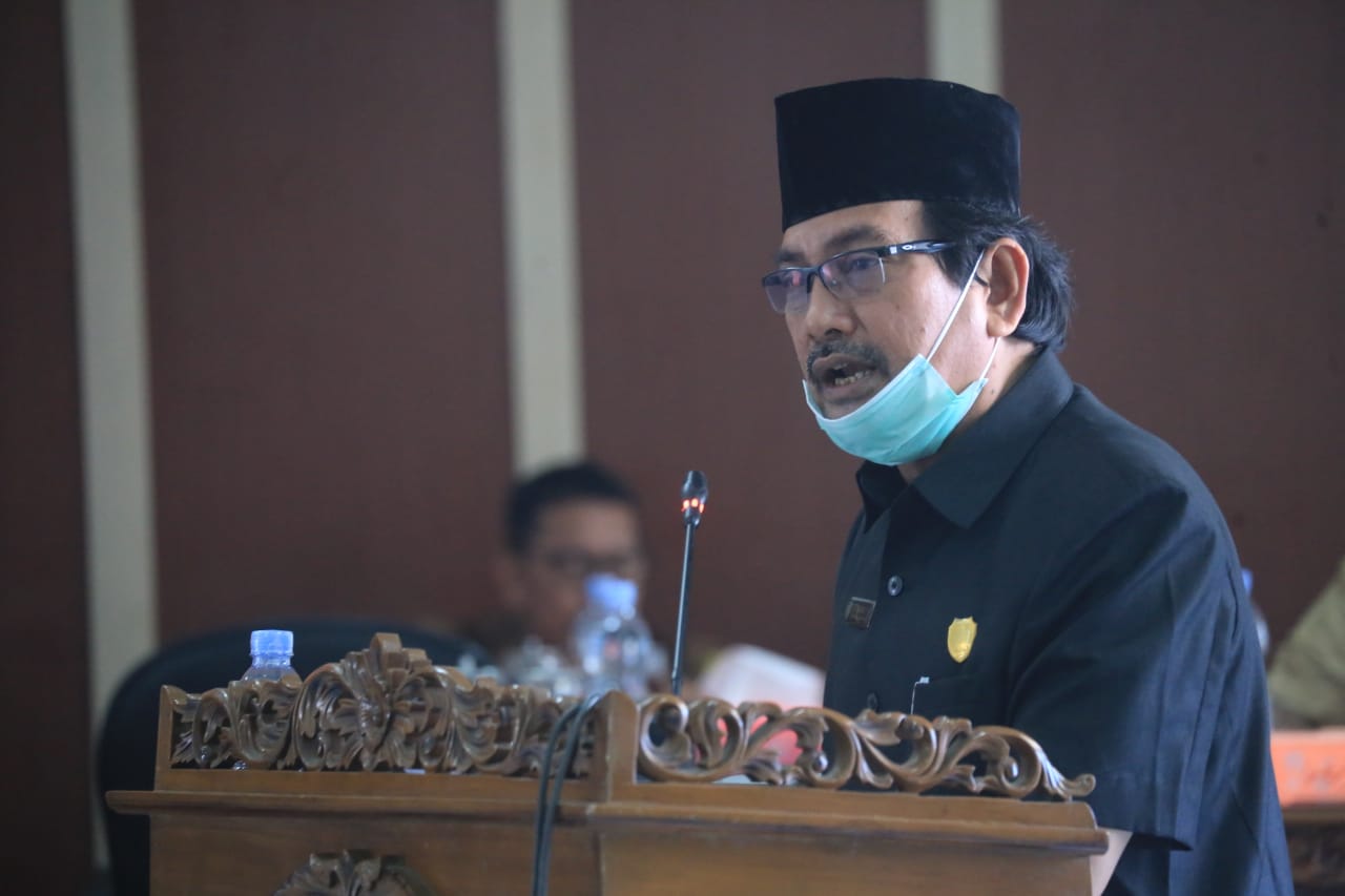 PLH Bupati Labuhanbatu Ikuti Paripurna DPRD Kabupaten Labuhanbatu Tentang Tarif Layanan Kesehatan Kelas III