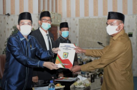 Bupati Sampaikan LKPJ Tahun 2020 di Rapat Paripurna DPRD