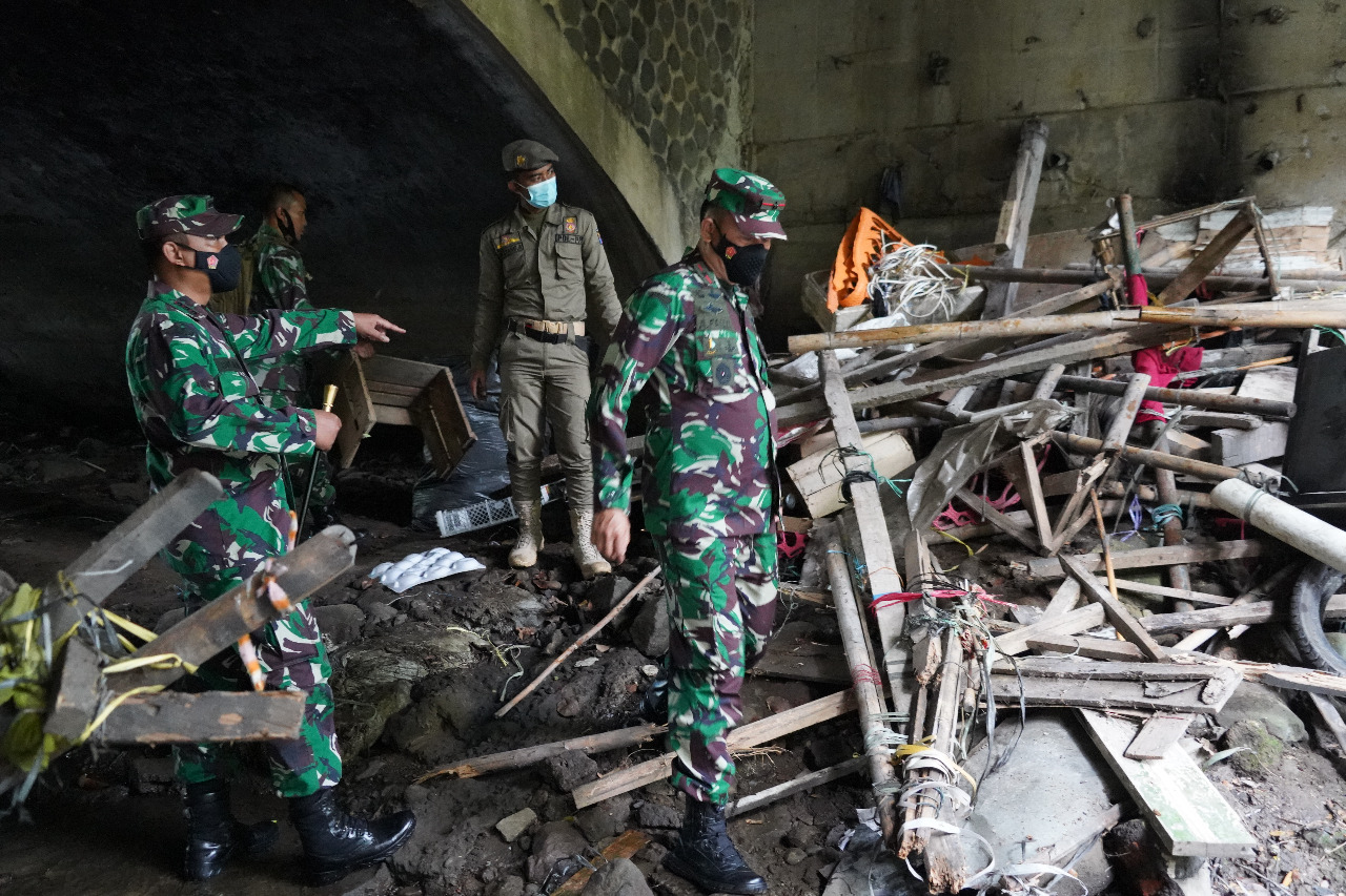 Kegiatan Karya Bakti Menjaga Kebersihan Sungai, Danrem 061 SK Pimpin Langsung Apel Gabungan