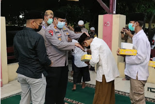 Polsek Buka Puasa Bersama Anak Yatim Piatu