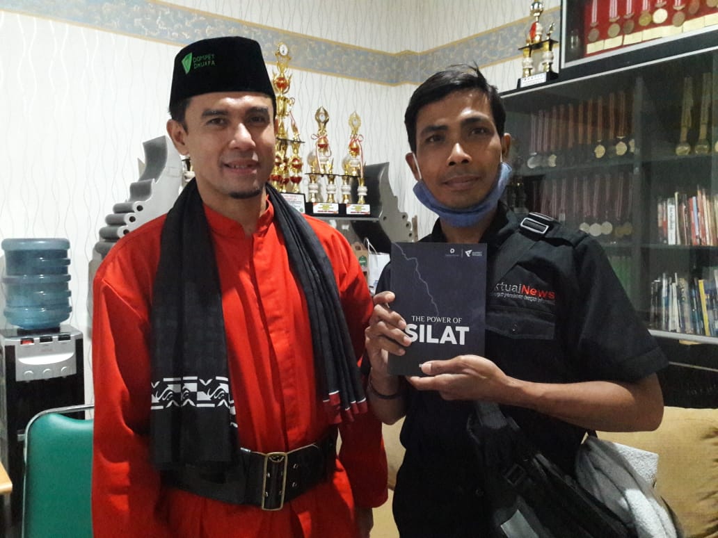 “The Power Of Silat “Salah Satu Buku Pengembangan Silat Program Dari Dompet Dhuafa Dikampung Silat