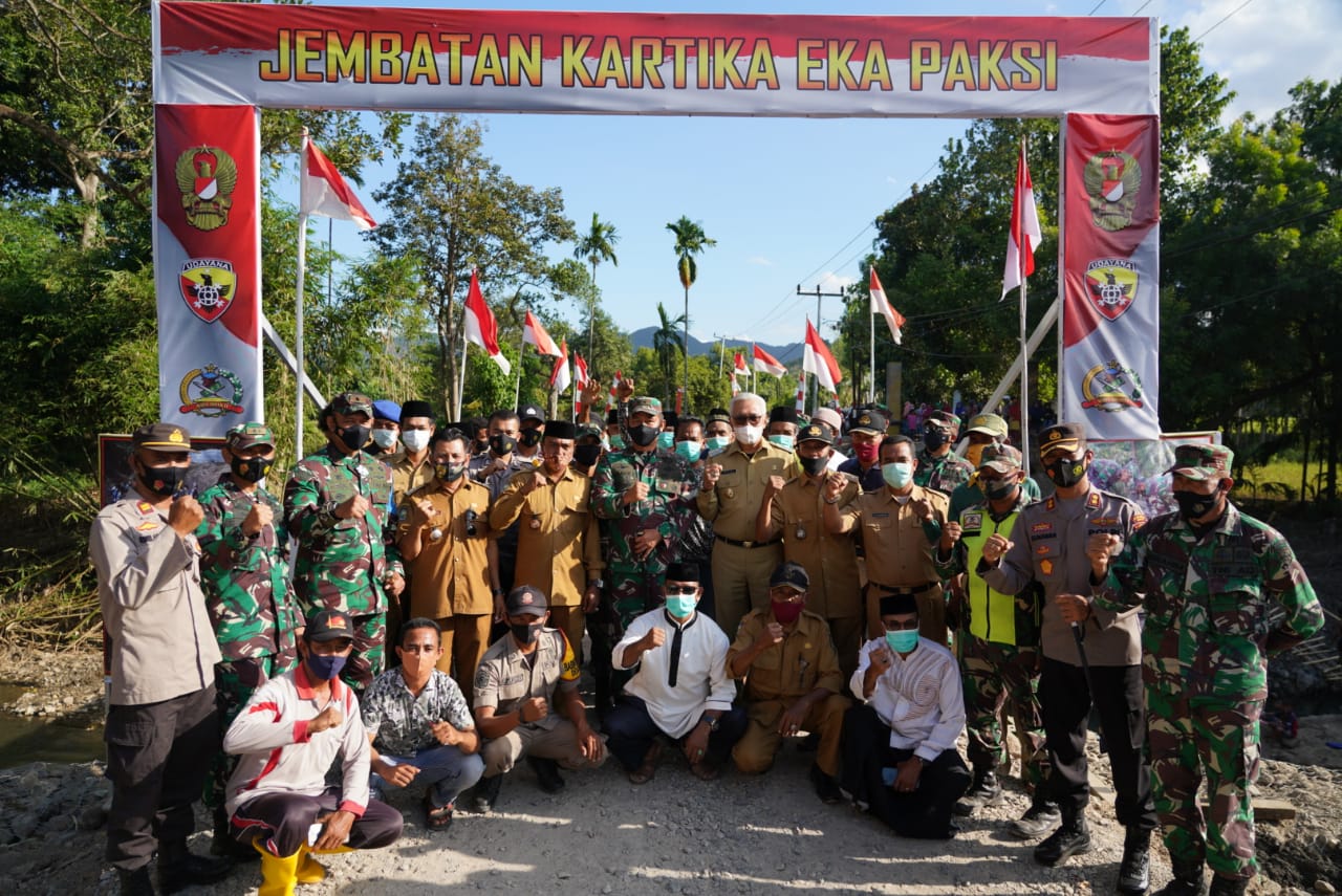 Pangdam IX/Udayana Tinjau Jembatan Kartika Eka Paksi