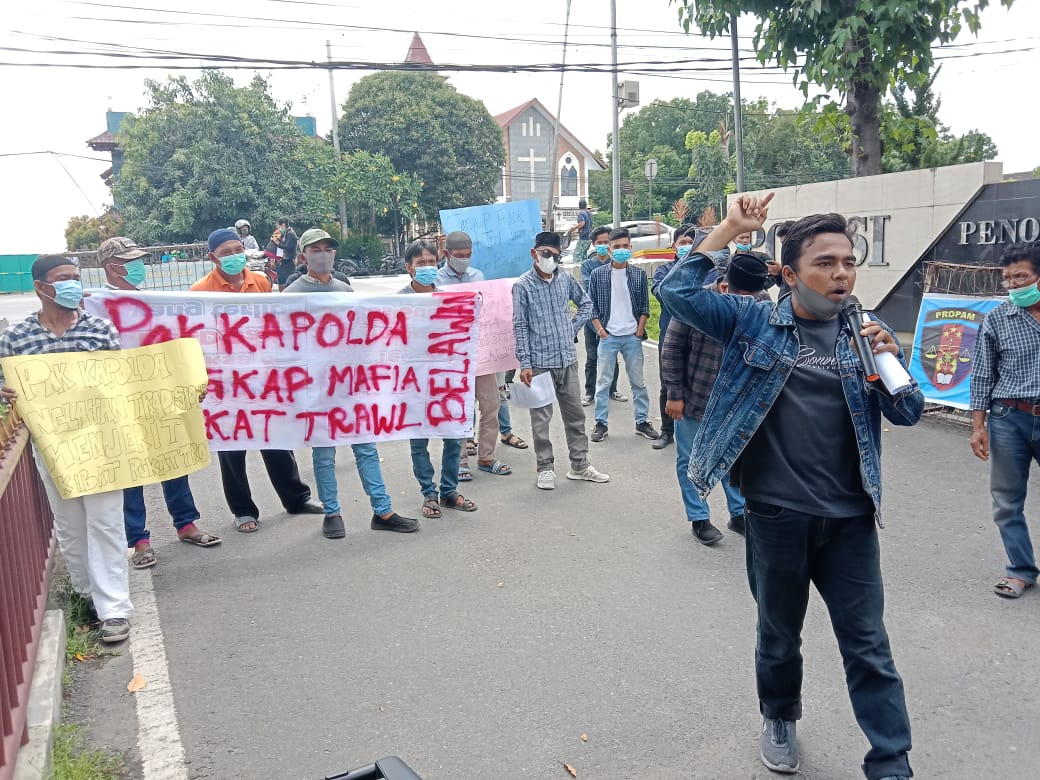 Puluhan Mahasiswa dan Nelayan Tradisional Kembali Demo Kantor Mapalda Sumut