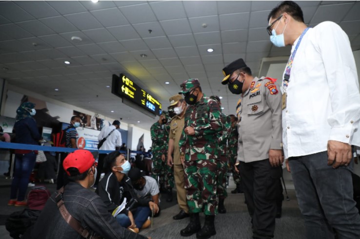 Kapoldasu dan Pangdam I/BB Tinjau Bandara Kualanamu