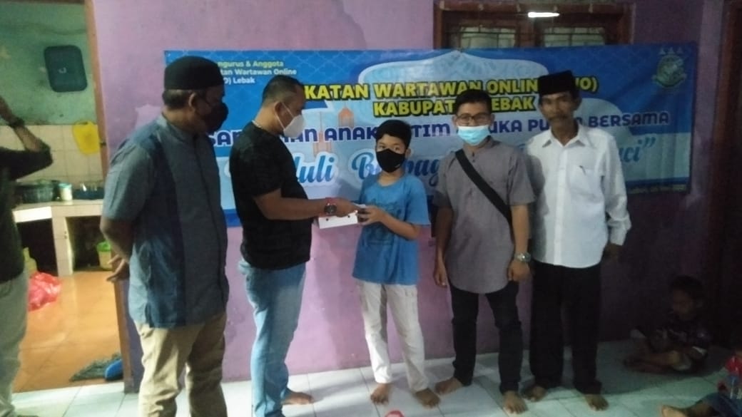 IWO Kabupaten Lebak Gelar Bukber dan Memberikan Santunan Terhadap Anak – Anak Yatim dan Piatu